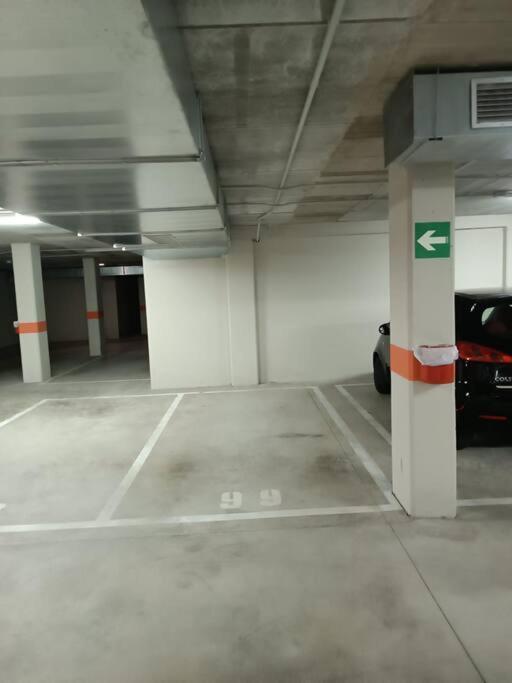 ¡Al Lado De La Clinica Oftalmologica Vega! Daire Oviedo Dış mekan fotoğraf